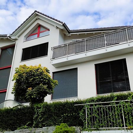 Haus Zur Lilie Hotel Hinwil Exterior foto